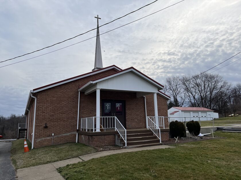 Pleasant Hill Baptist Church, Steubenville, OH - Sundays